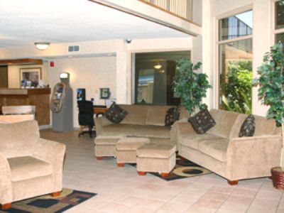 Quality North I-17 Hotel 3*