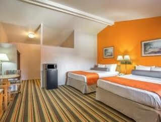 Howard Johnson By Wyndham Airport/downtown Area Hotel 2*