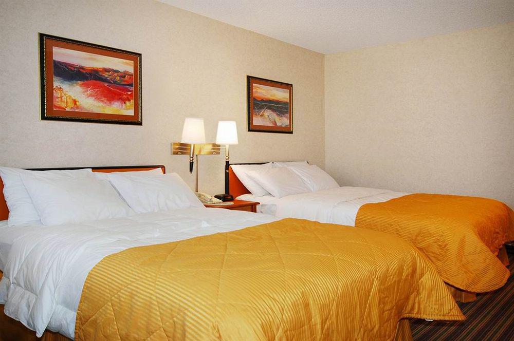 Hotel Quality Airport 3*