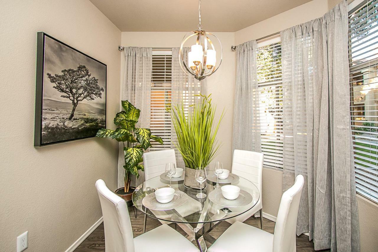 Tpc Golf, Shopping & Dining 3 Miles With Parking -1064 * Phoenix