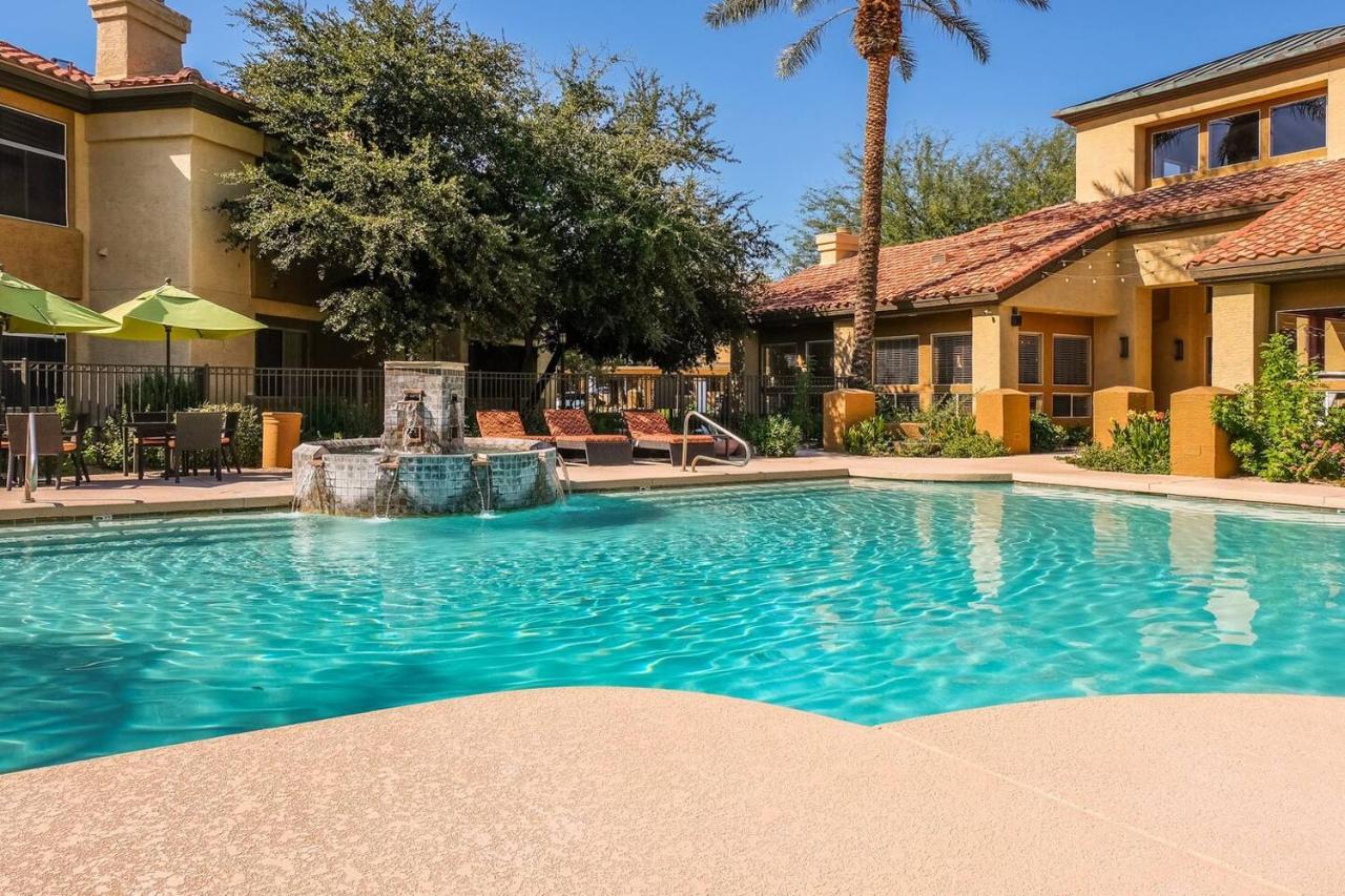 Frontdesk North Scottsdale Paradise Valley Apts *