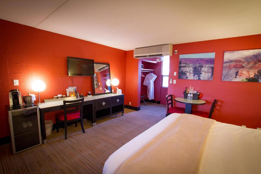 The Clarendon And (adults Only) 4* Phoenix