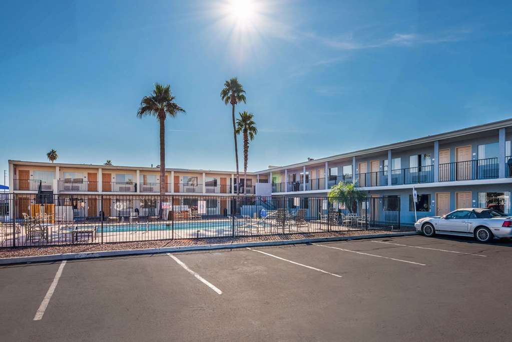 Rodeway North I-17 Hotel