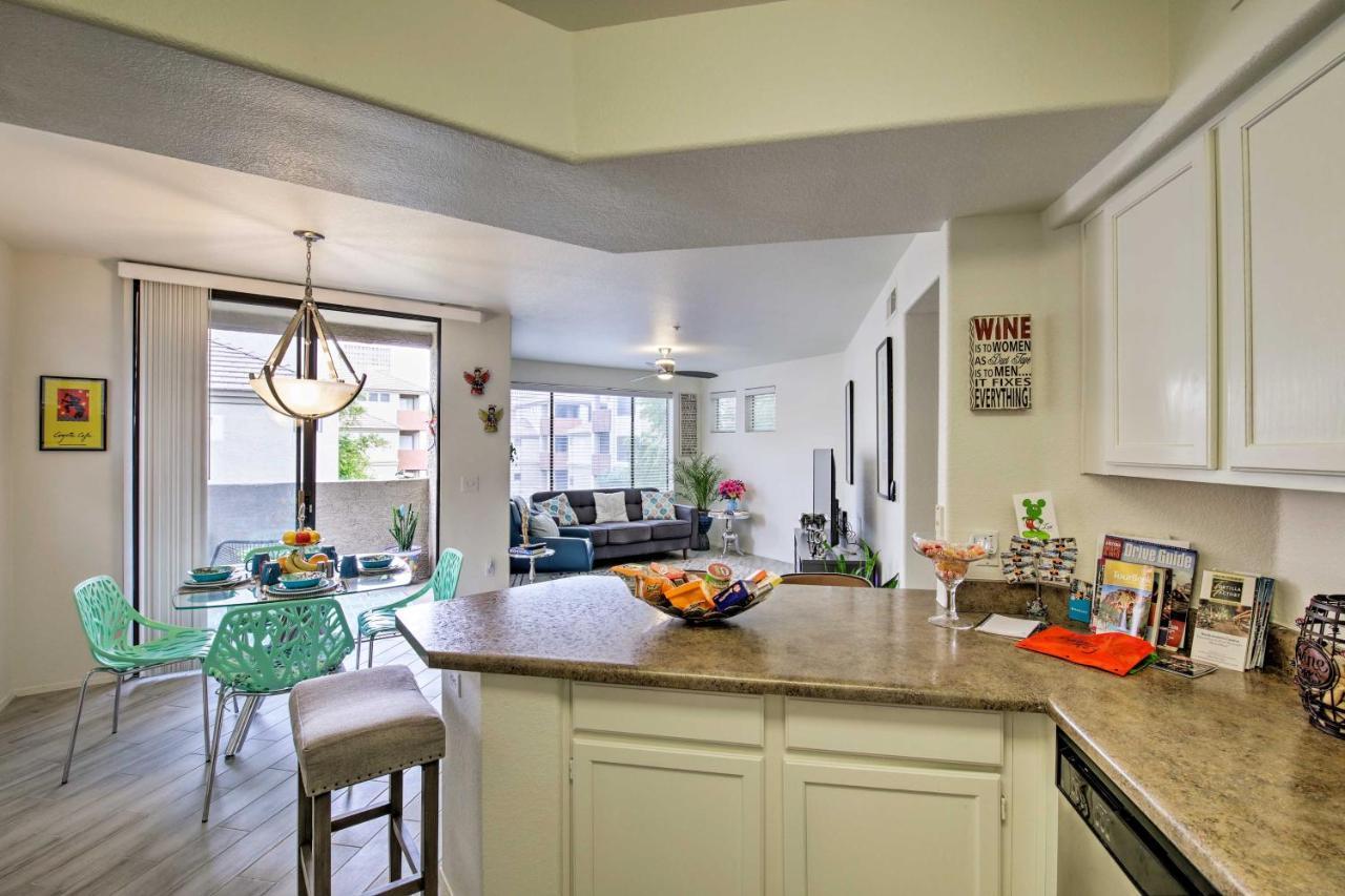 Modern With Pool About 3 Mi To Downtown Phoenix! Apartment
