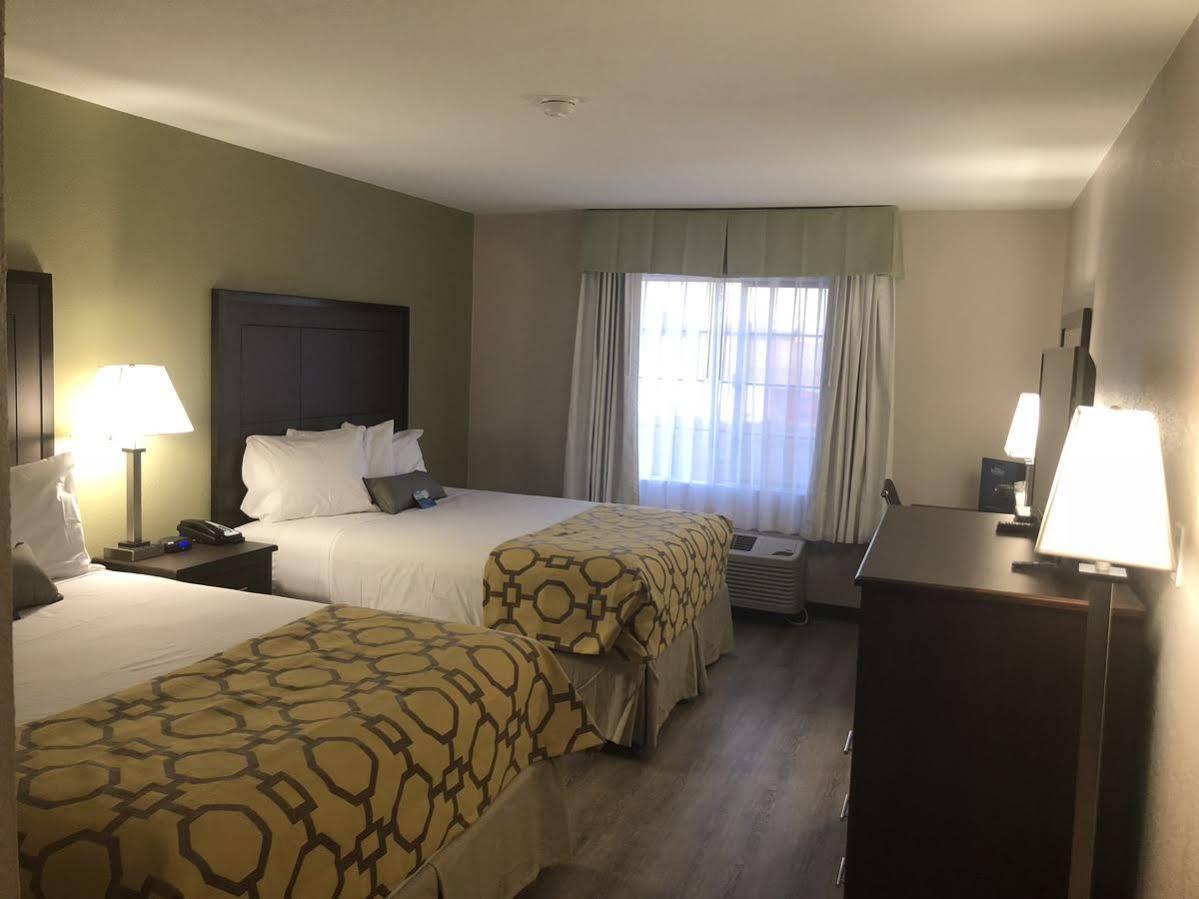 Baymont By Wyndham I-10 Near 51st Ave Hotel 2*
