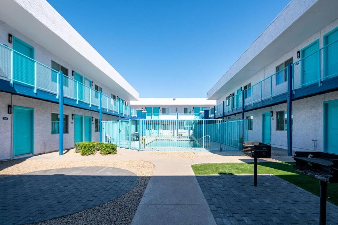 Wanderjaunt - Camelback East Apts