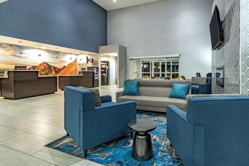 La Quinta By Wyndham I-10 West 3*