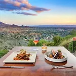 Private Resort Community -- ½ Mile Walk To Hiking & Biking At N. Mtn. Preserve!