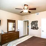 Private Resort Community -- ½ Mile Walk To Hiking & Biking At N. Mtn. Preserve!