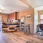 Dreamy Desert Studio With Deck And Pool Access!