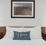 Unique Design 1-Bedroom Apartment - 80 Walkscore!