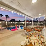 Vacation House! 6Br, Free Heated Pool, Arcade & Hot Tub