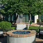 Courtyard By Marriott Phoenix Airport