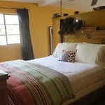 Zenyard Guest House