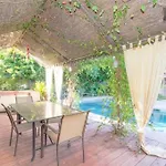Zenyard Guest House