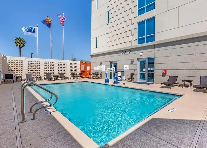 Holiday Inn Express & Suites - Phoenix Dwtn - State Capitol By Ihg