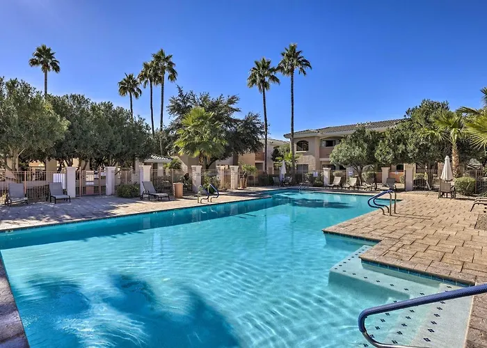 Phoenix Condo With Pool And Hot Tub - Dog Friendly!