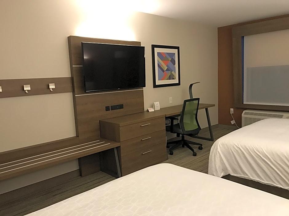 Hotel Express & - - Airport North By Ihg 3*