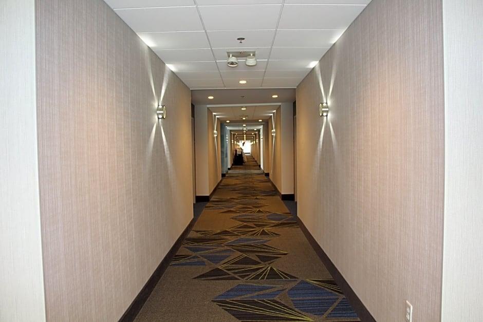 Hotel Express & - - Airport North By Ihg 3*