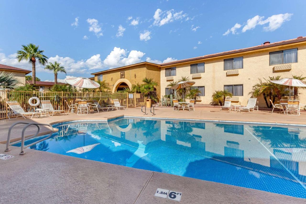 Suburban Extended Scottsdale West Hotel 2*
