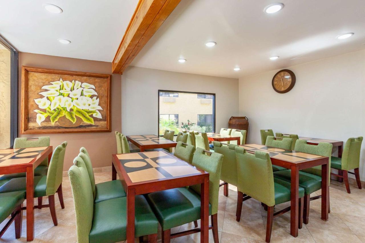Suburban Extended Scottsdale West