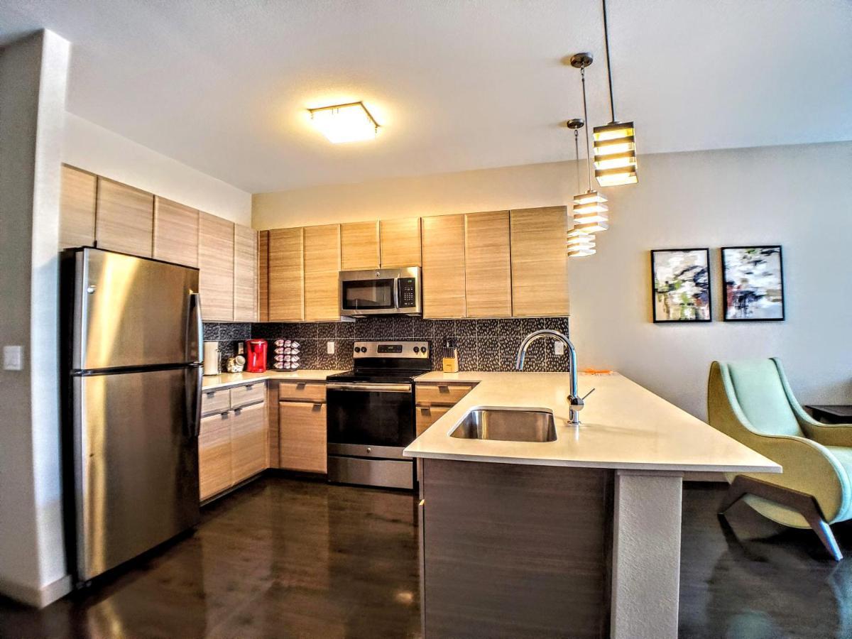 Modern Urban Apartments│on Roosevelt Row│local Eat & Drink Apartment *