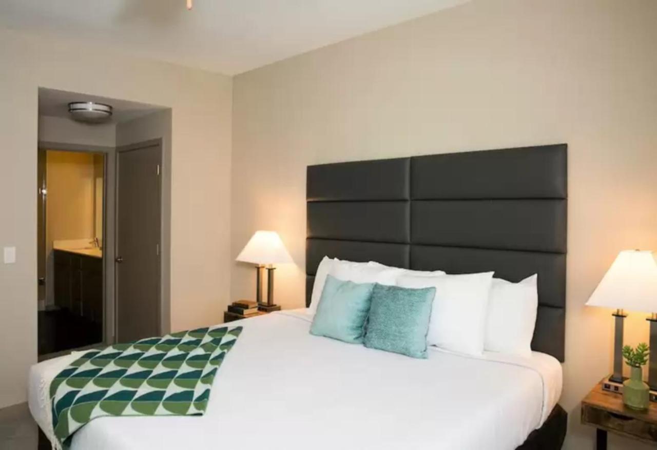 Modern Urban Apartments│on Roosevelt Row│local Eat & Drink Apartment *