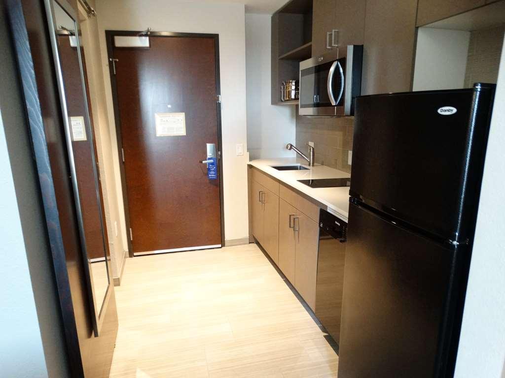 Western Executive Residency North Happy Valley Hotel 3*
