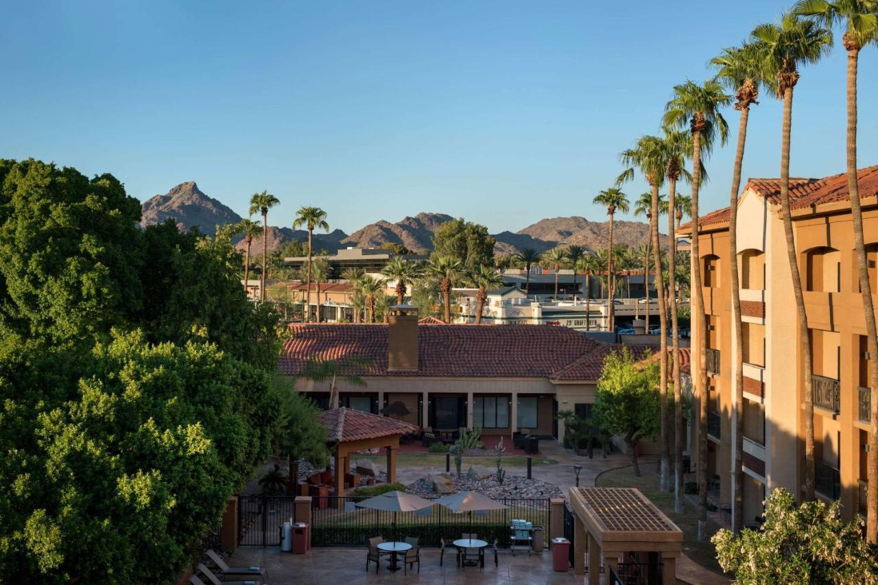 Sonesta Select Camelback Hotel 3*