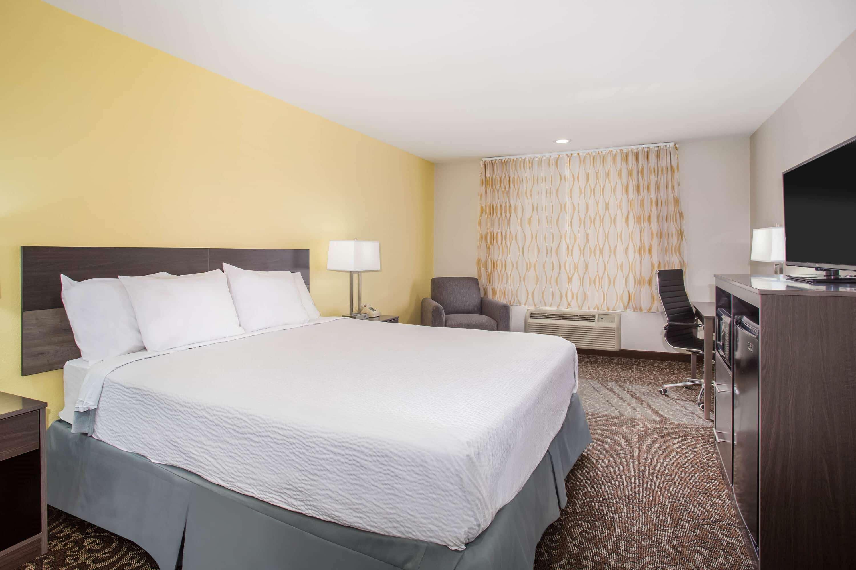 Hotel Days By Wyndham North 3*
