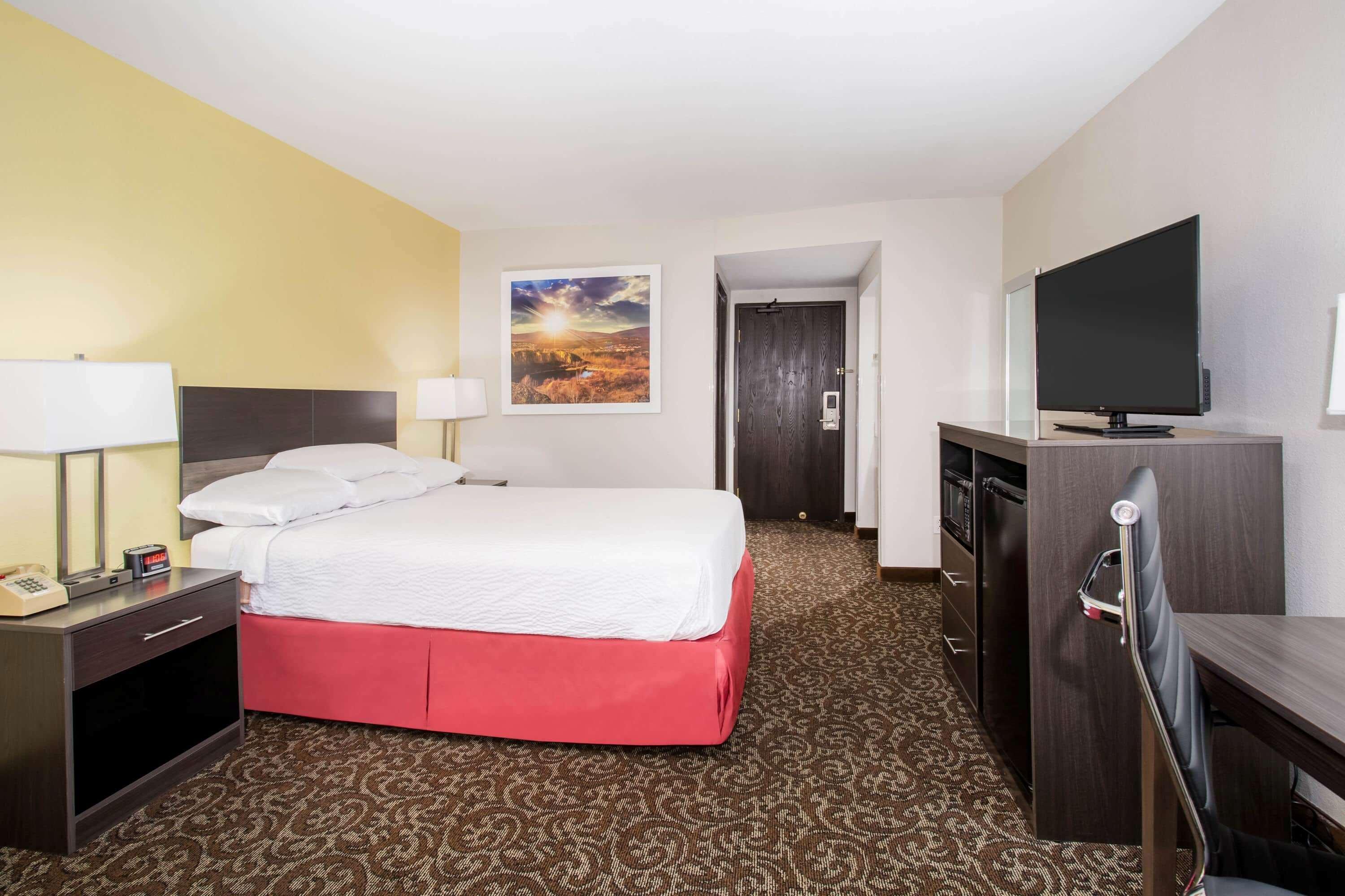 Days By Wyndham North Hotel