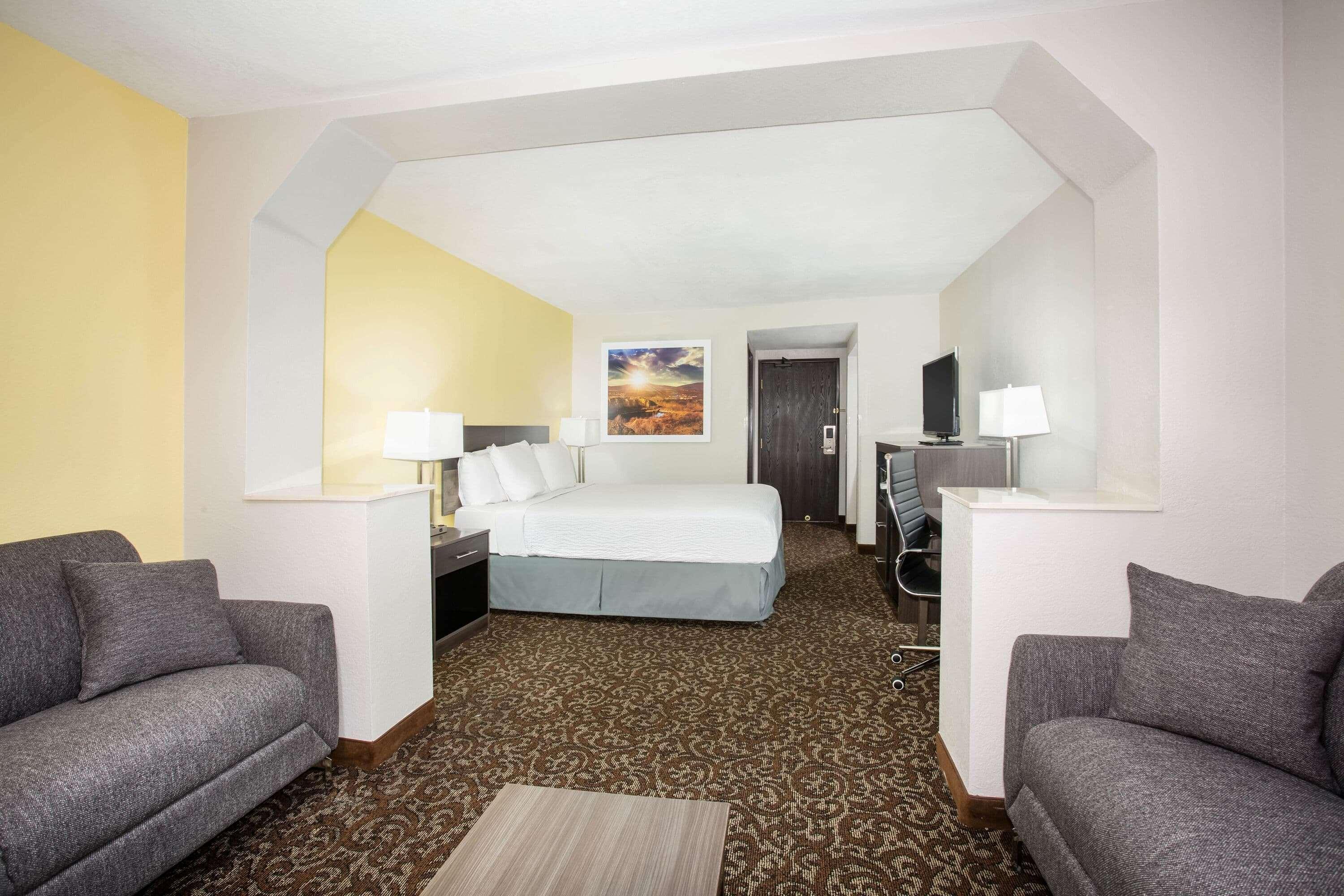 Hotel Days By Wyndham North 3*
