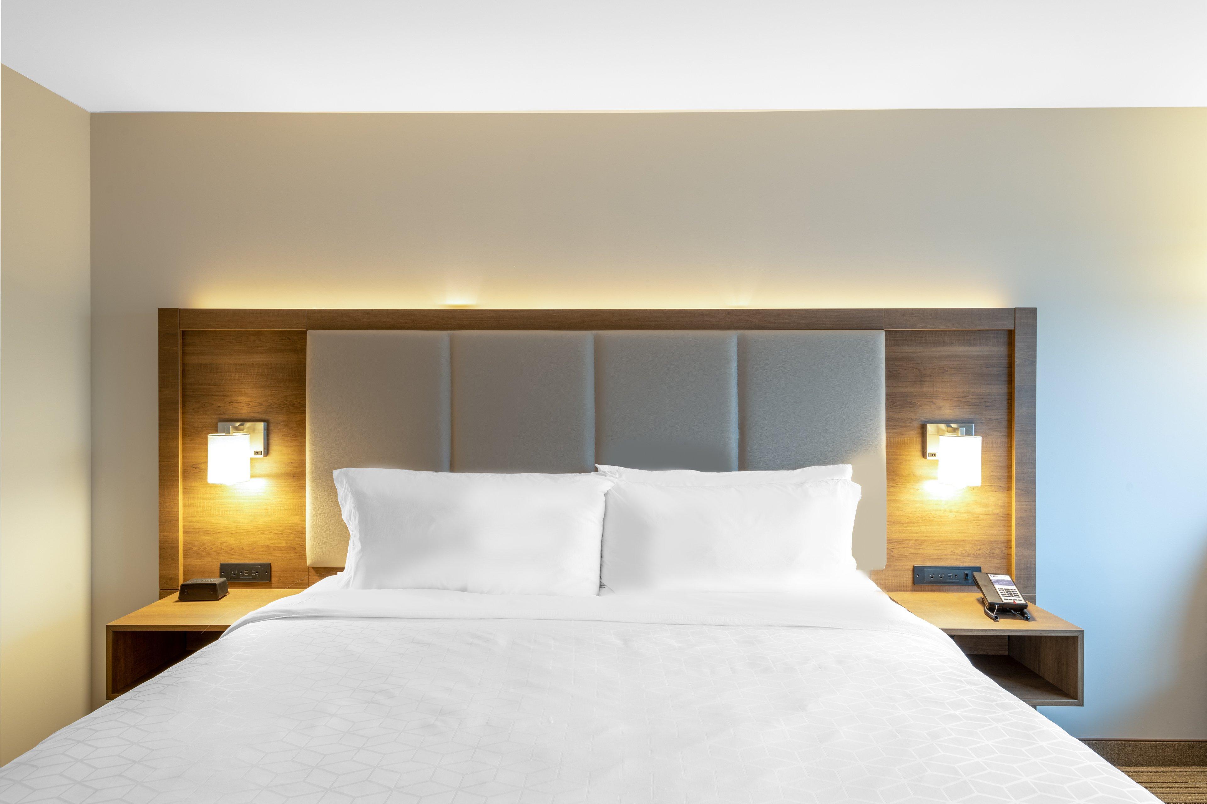 Express & - - Airport North By Ihg 3*