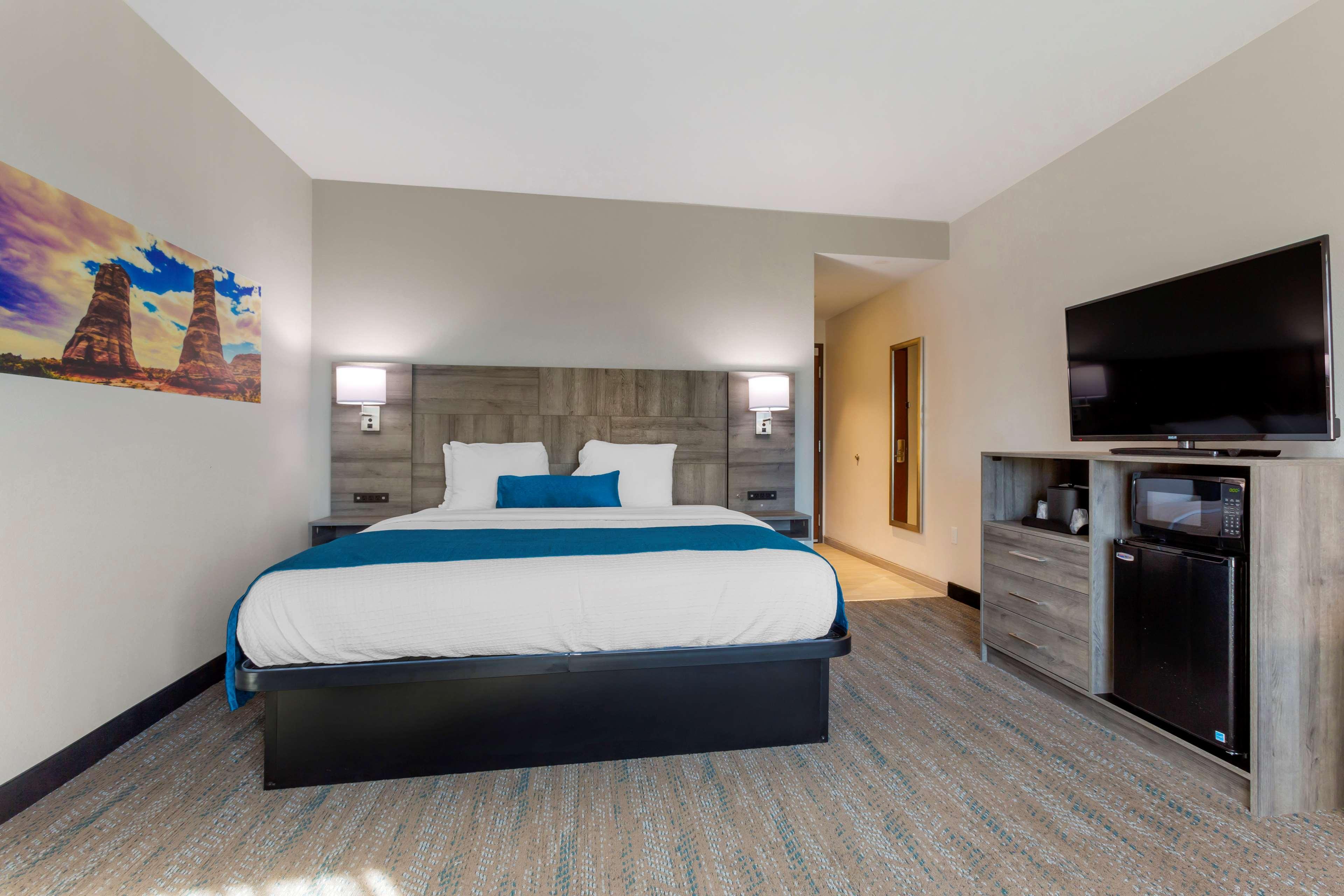 Western Executive Residency North Happy Valley Hotel