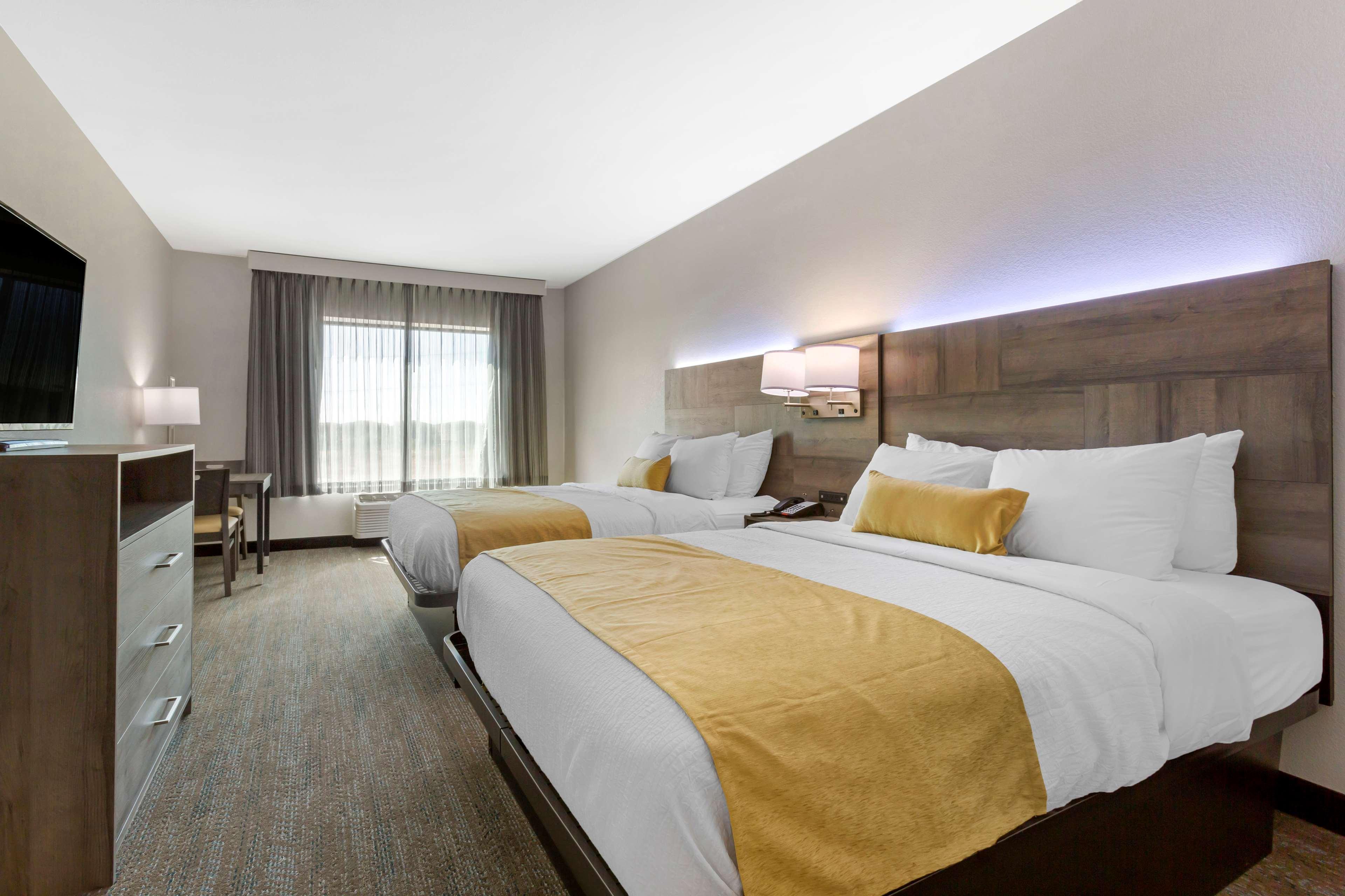 Western Executive Residency North Happy Valley Hotel