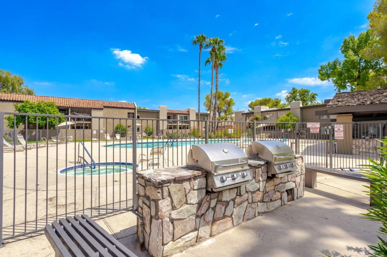 Desert Paradise In Arcadia ~ Pool, Hot Tub, Views! Apartment *