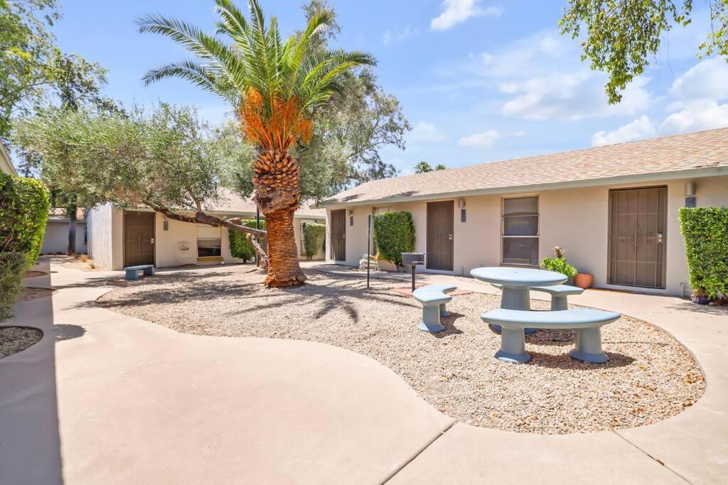 Apartamento Cozy W Pool And Free Parking At Phoenix