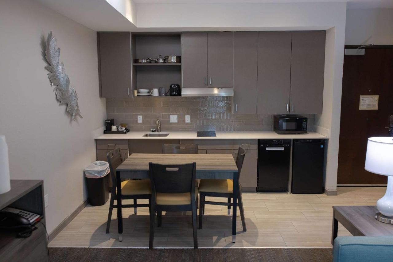 Western Executive Residency North Happy Valley 3*