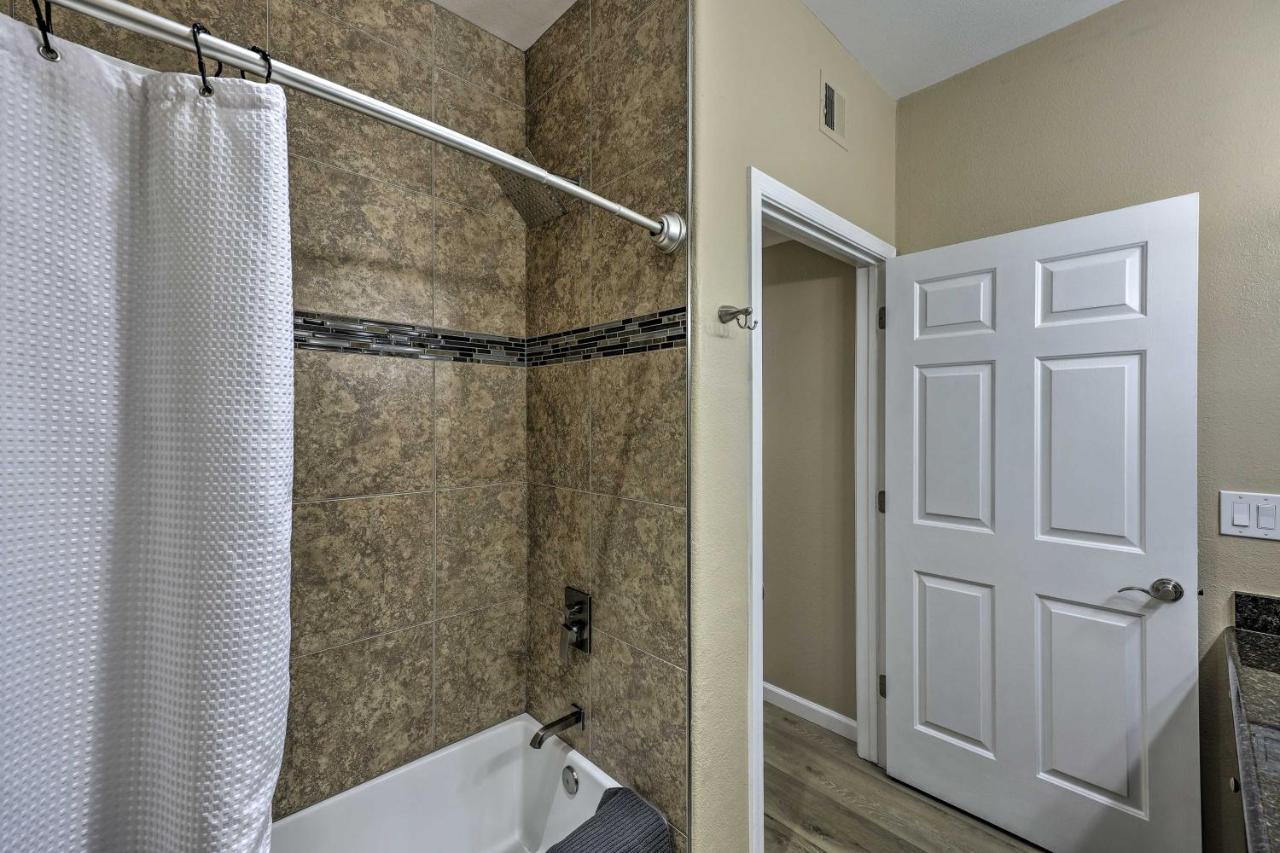 With Pool And Hot Tub - Dog Friendly! Apartment