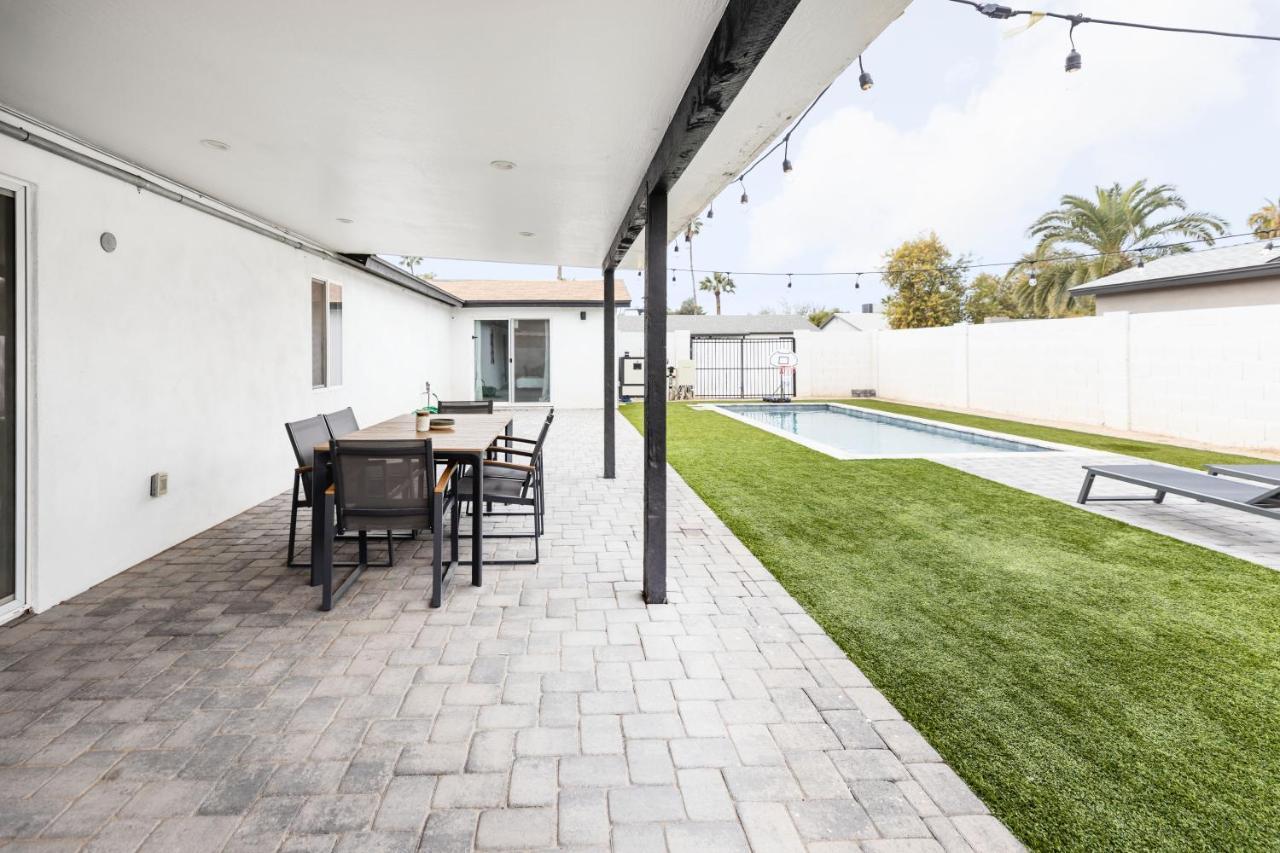 Casa de férias Paloma - Modern Scottsdale/phx Home, Private Pool, Firepit Phoenix
