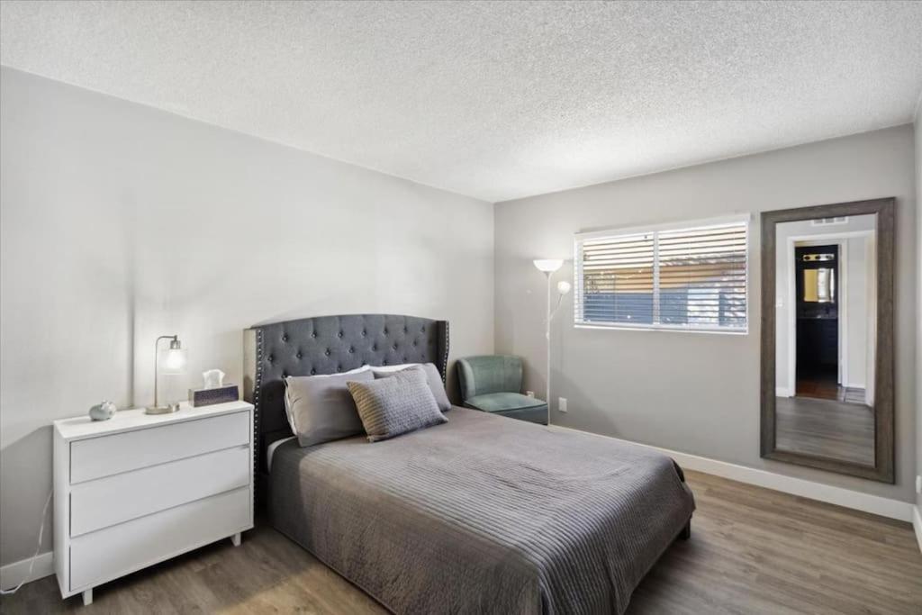 Apartment Vacation House! 6br, Free Heated Pool, Arcade & Hot Tub *