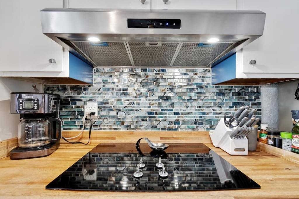 Apartment Vacation House! 6br, Free Heated Pool, Arcade & Hot Tub *