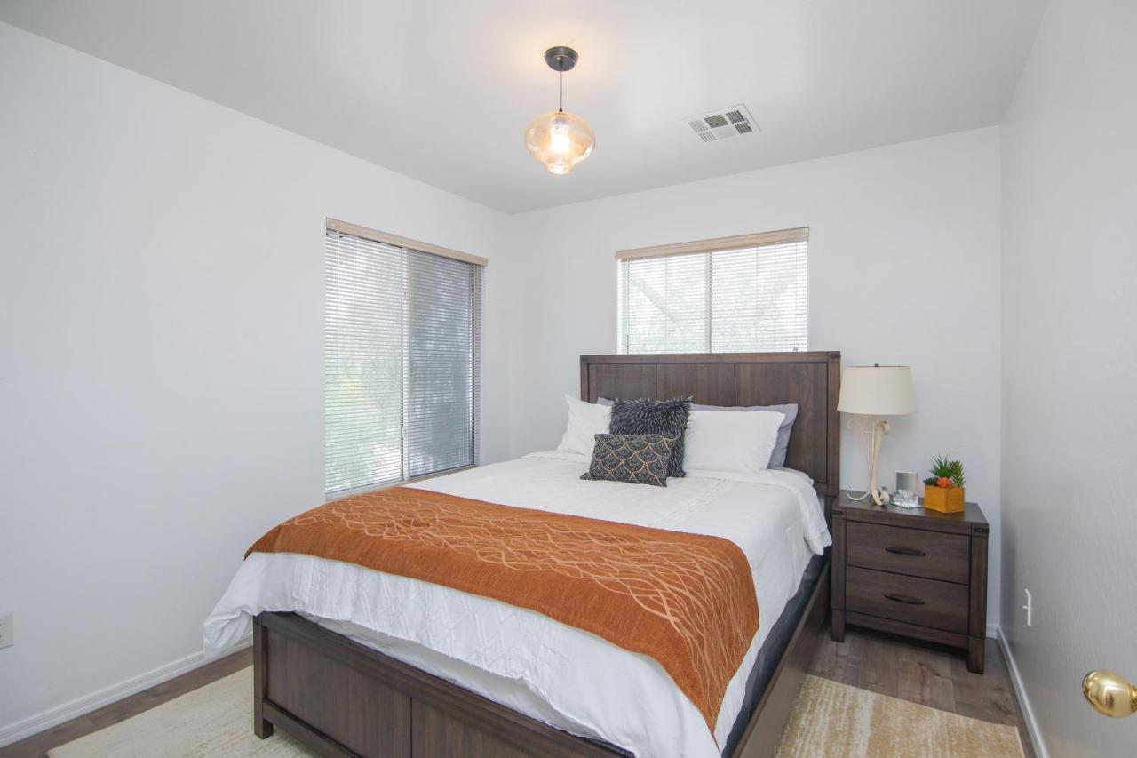 Stylish - Rates Now! * Phoenix