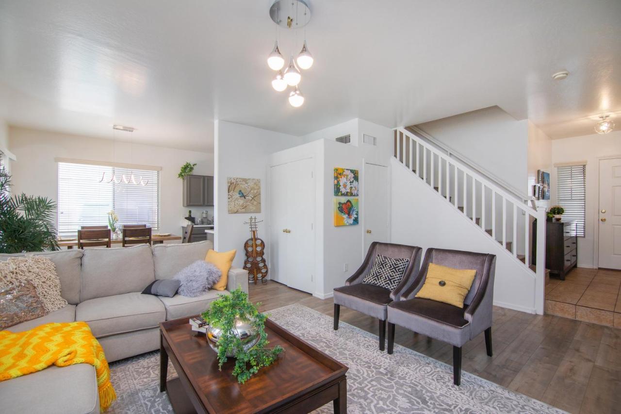 Stylish - Rates Now! * Phoenix