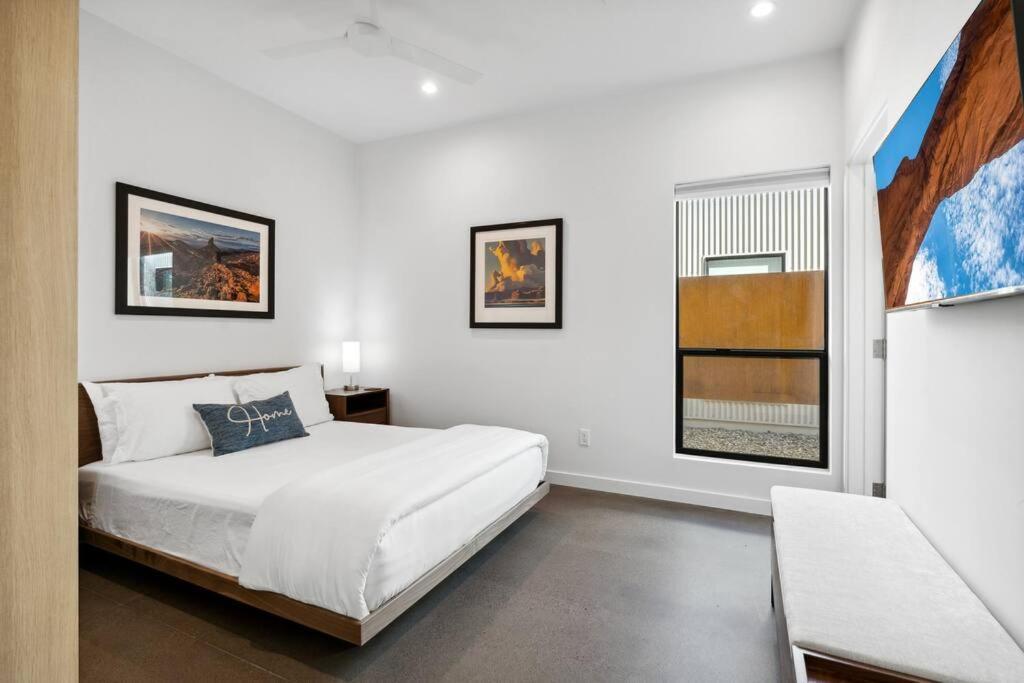 Unique Design 1-bedroom - 80 Walkscore! * Phoenix