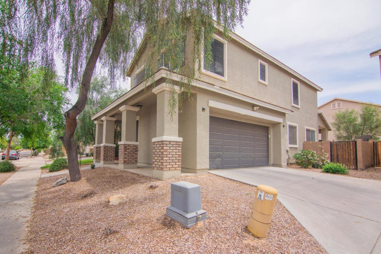 Holiday home Stylish - Rates Now! Phoenix