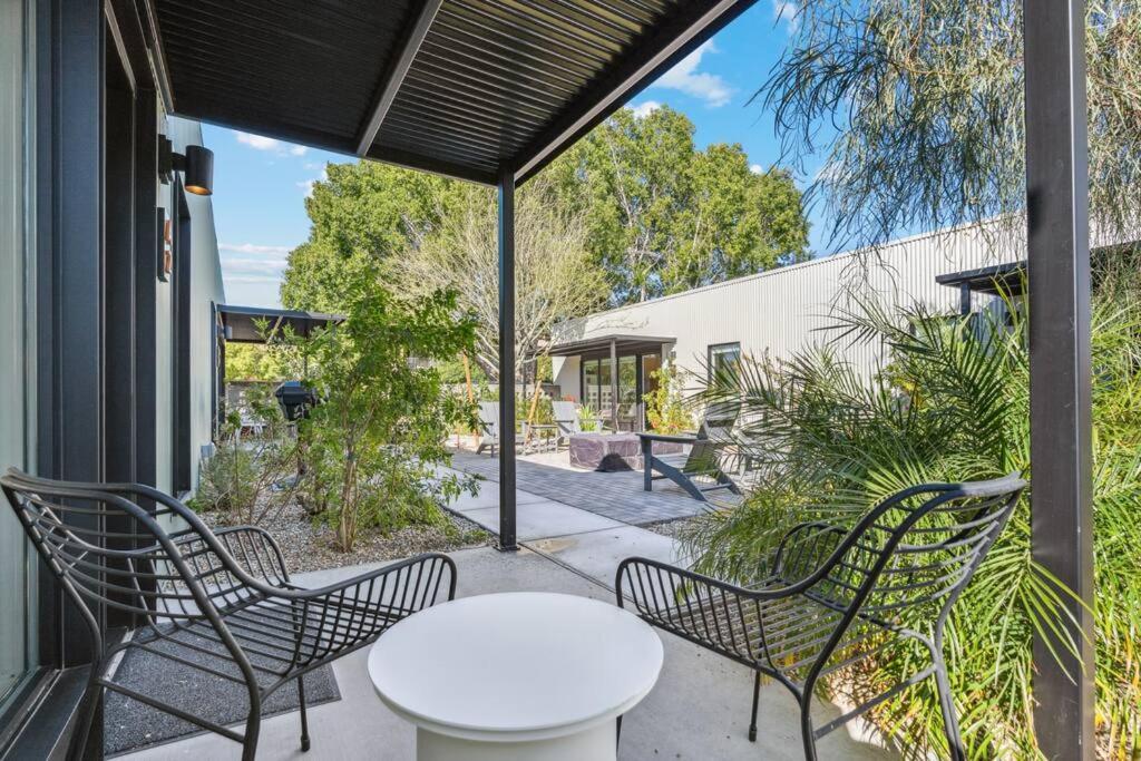 Unique Design 1-bedroom - 80 Walkscore! * Phoenix