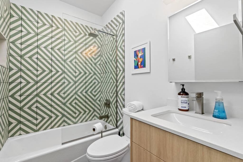 Apartamento Modern 1-bedroom - 80 Walkscore!
