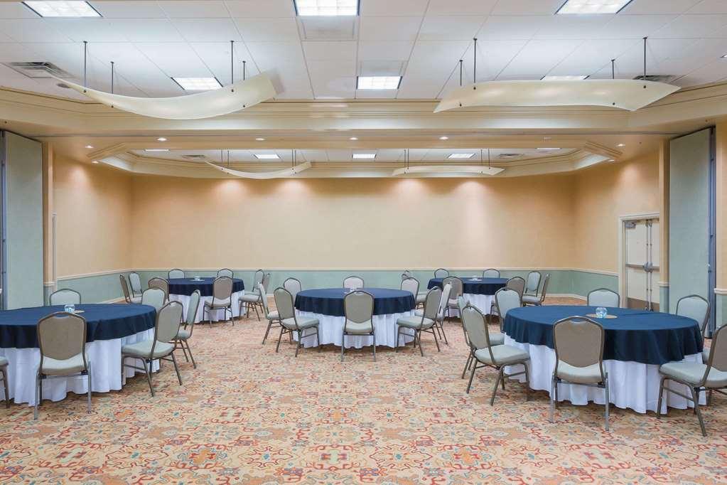 Midtown Garden 3*