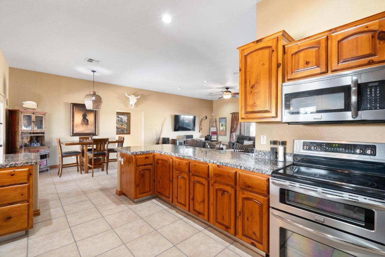Cozy Quiet Bbq Pool Outdoor Entertaining Holiday home Phoenix